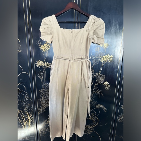 Light cream/green romper - Picture 2 of 2